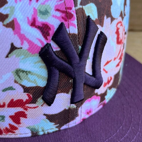 MITCHELL & NESS NEW YORK YANKEES FLORAL SNAPBACK HAT Purple Adjustable Fit NEW - Picture 2 of 4